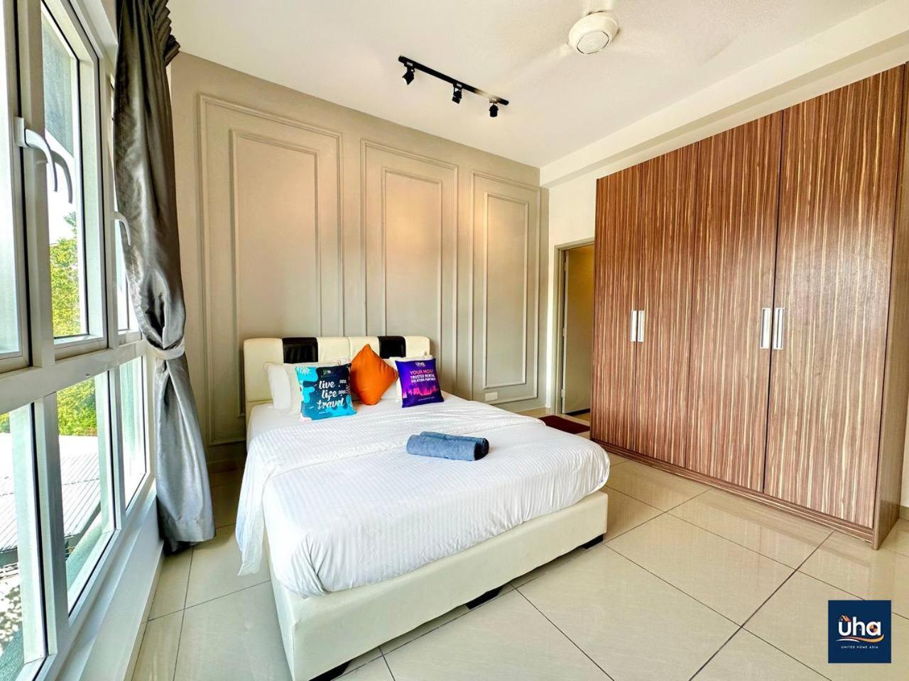 Seasons Luxury Apartment By Jk Home Джохор-Бару Экстерьер фото