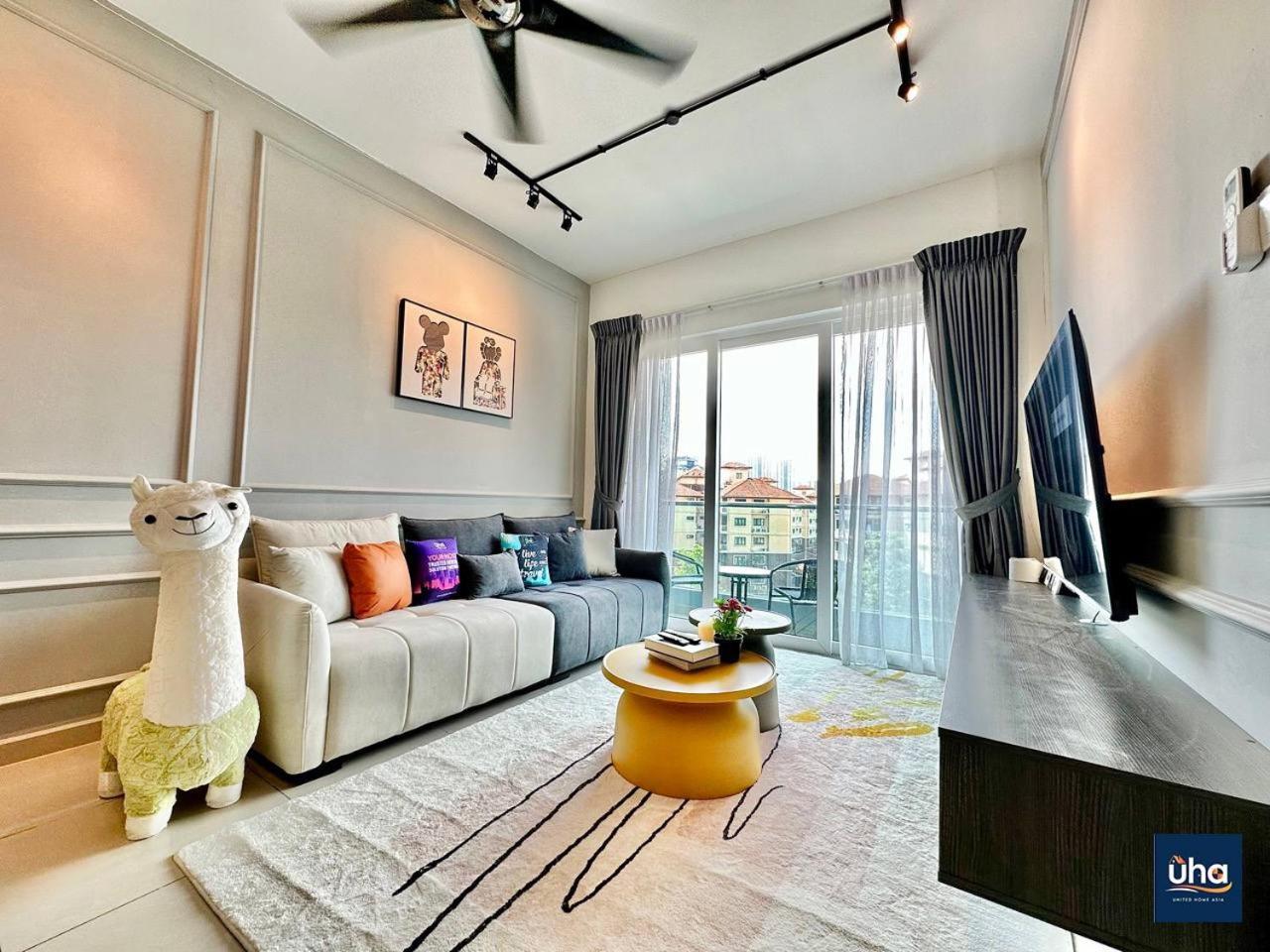 Seasons Luxury Apartment By Jk Home Джохор-Бару Экстерьер фото