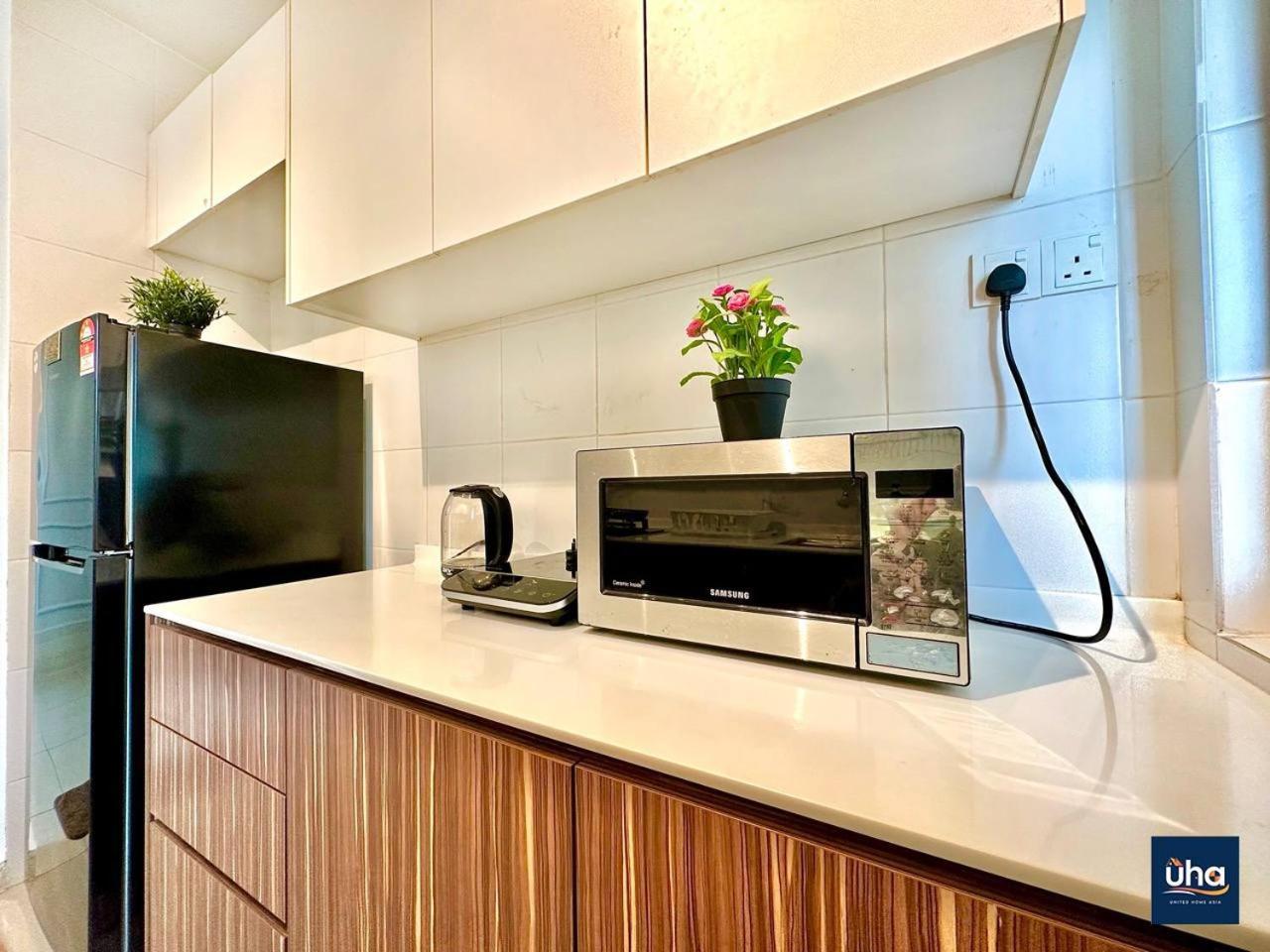 Seasons Luxury Apartment By Jk Home Джохор-Бару Экстерьер фото